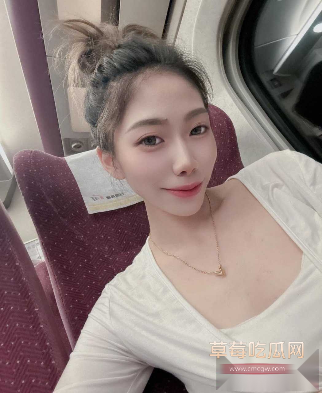 IG高颜满背纹身的小网红娜娜 8 IG高颜满背纹身的小网红娜娜 8