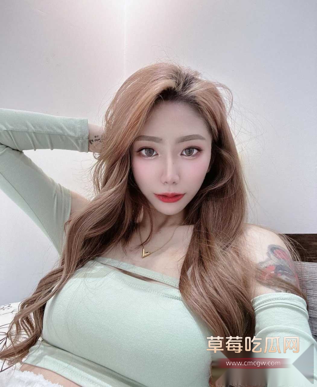 IG高颜满背纹身的小网红娜娜 11 IG高颜满背纹身的小网红娜娜 11