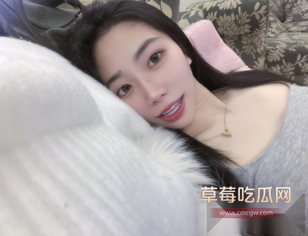 IG高颜满背纹身的小网红娜娜 21 IG高颜满背纹身的小网红娜娜 21