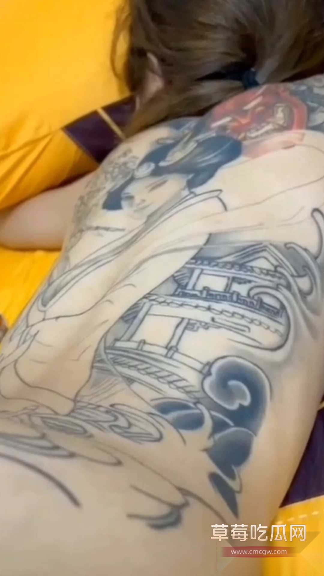 IG高颜满背纹身的小网红娜娜 1 IG高颜满背纹身的小网红娜娜 1
