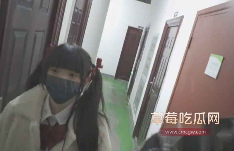 双马尾萝莉被输出的画面3