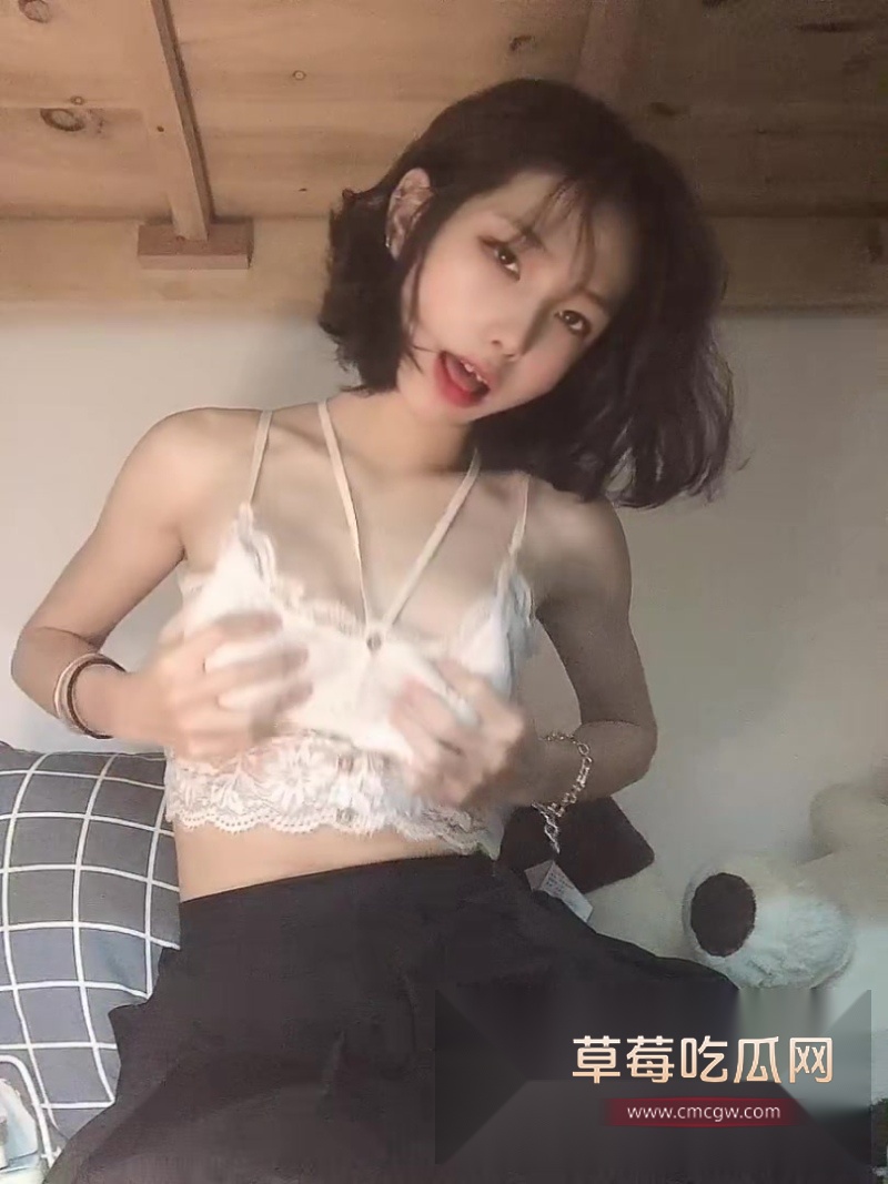 茶茶宿舍脱光露脸自慰 8