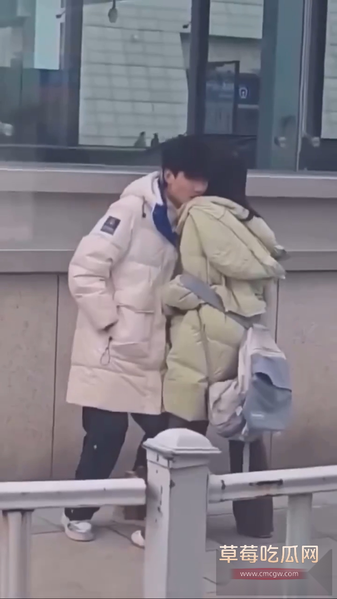 激情男女户外寻求刺激 1 激情男女户外寻求刺激 1