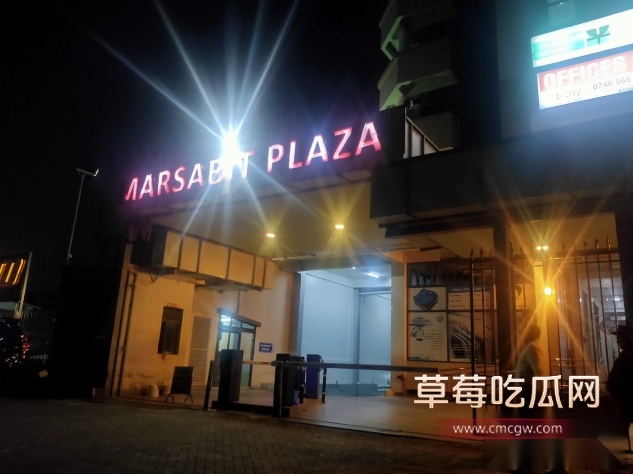 与黑人美女的超级甜蜜性爱 20 与黑人美女的超级甜蜜性爱 20