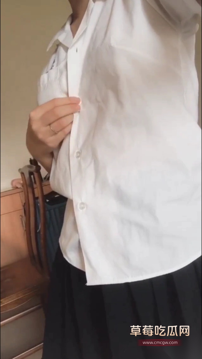 超可爱的20岁短发小只马摄影师鐘小曼 3 超可爱的20岁短发小只马摄影师鐘小曼 3