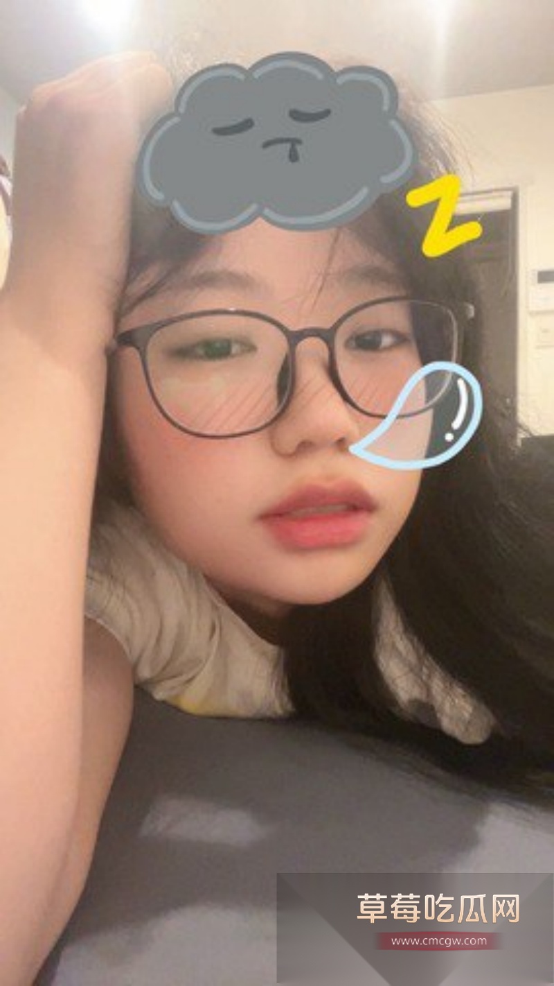 顶级女大学生尤物 momocats 2