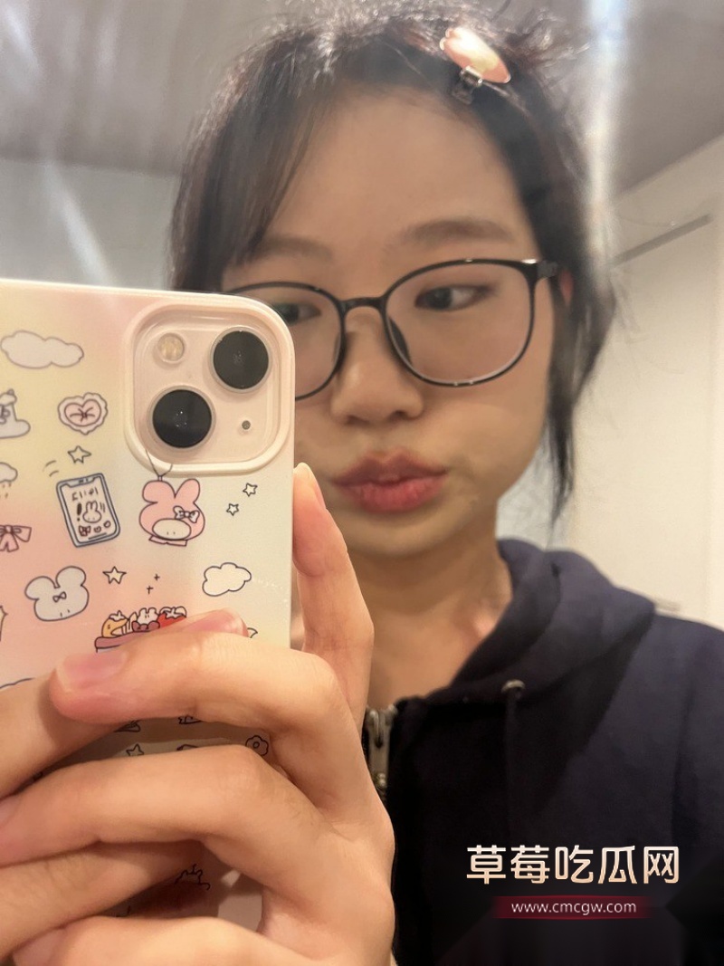 顶级女大学生尤物 momocats 3