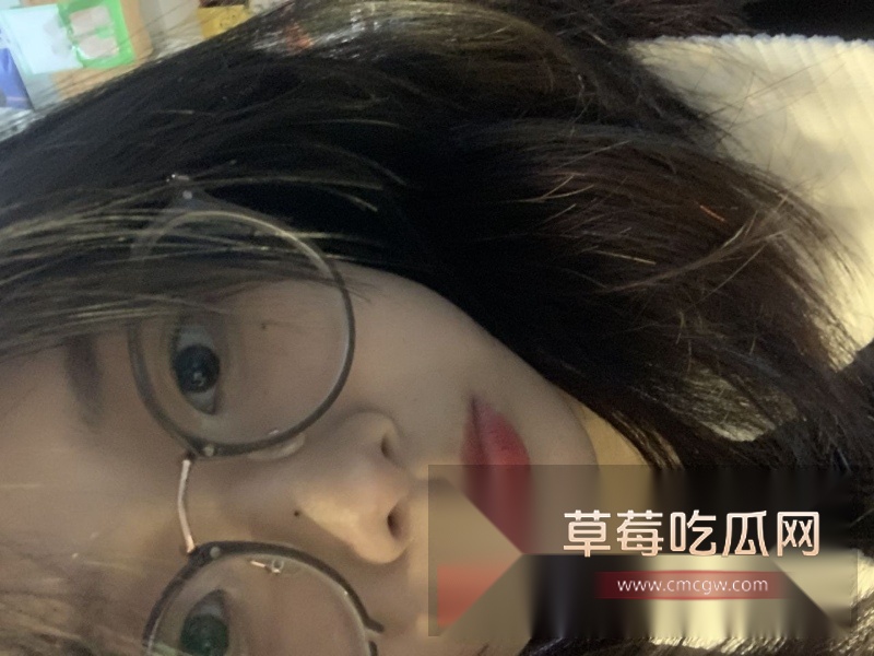 青岛滨海学院大二完美露脸眼镜妹私密视频曝光 8