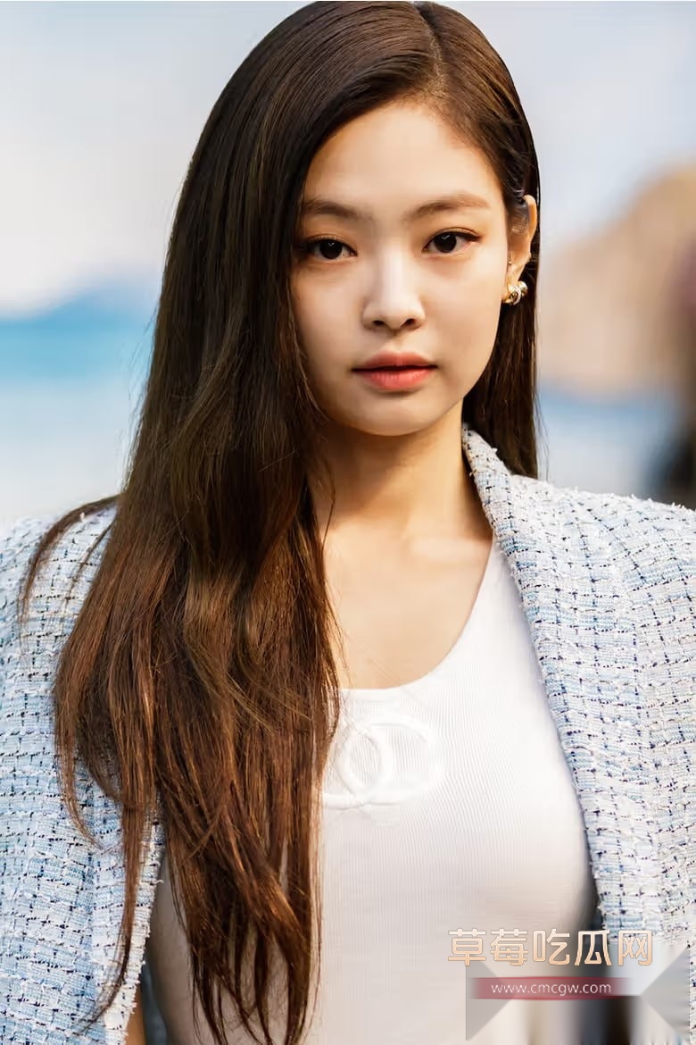 blackpink成员Jennie泡澡露奶私照 14 blackpink成员Jennie泡澡露奶私照 14