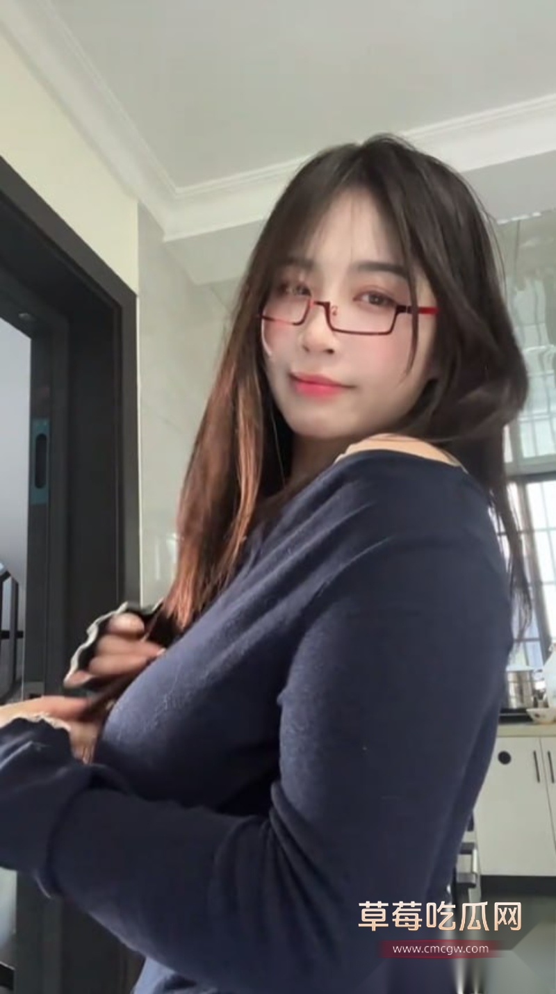抖音大奶坦克妹 8 抖音大奶坦克妹 8