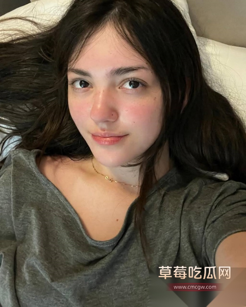 俄航空姐 谢娃拉 18岁嫩妹 2 俄航空姐 谢娃拉 18岁嫩妹 2