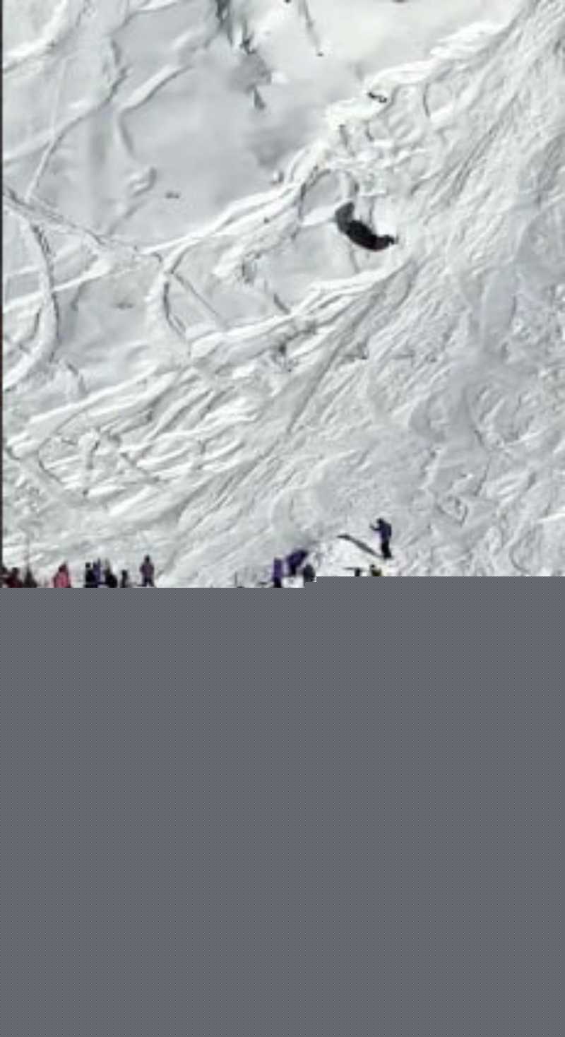 新疆禾木吉克普林滑雪场突发雪崩 5 新疆禾木吉克普林滑雪场突发雪崩 5