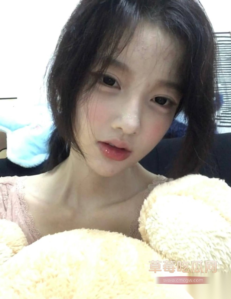 男网红秦衍曝光未婚妻34w粉女网红獭 14 男网红秦衍曝光未婚妻34w粉女网红獭 14