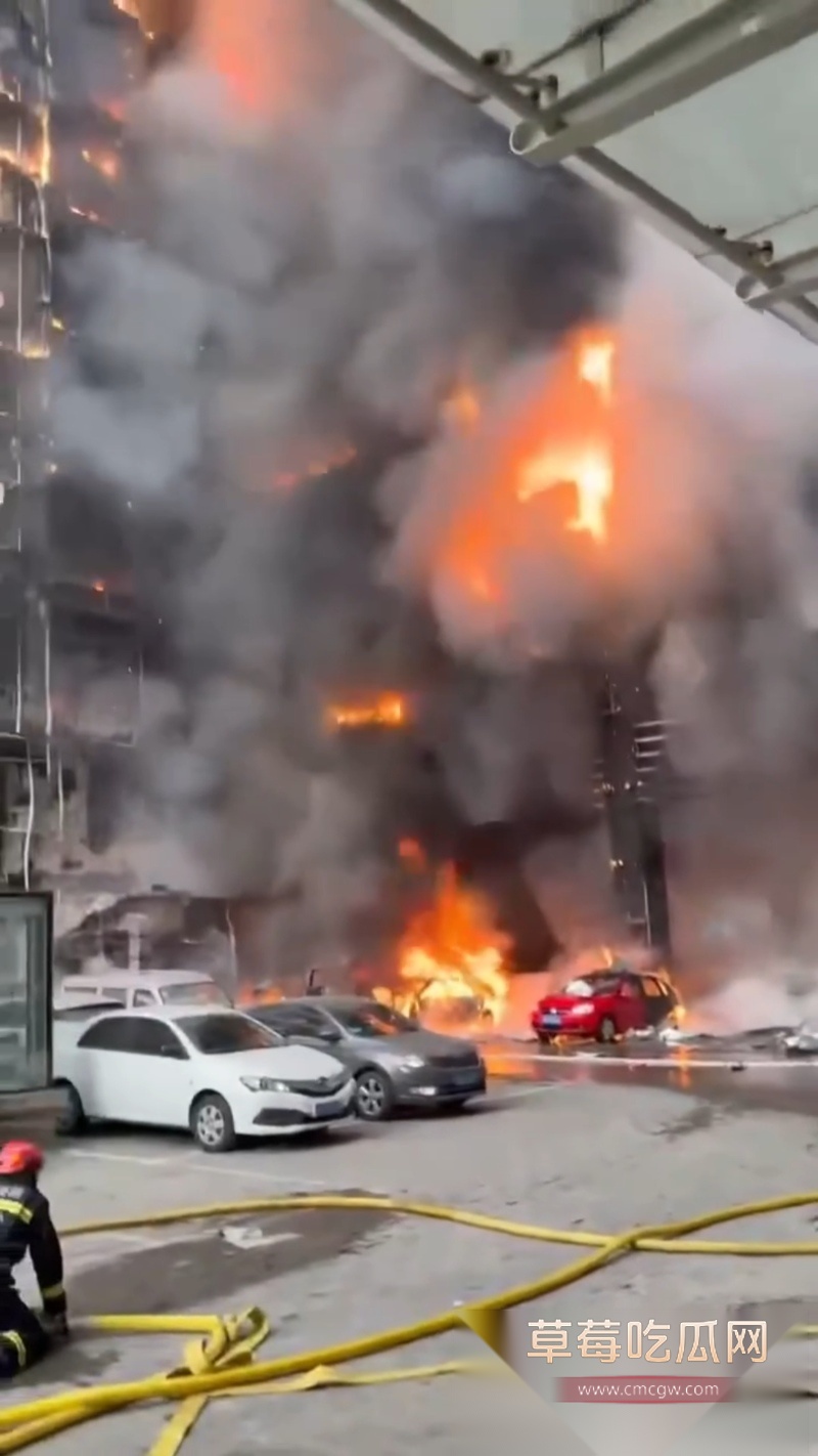 天津市西青区华鼎置地突发火灾 1 天津市西青区华鼎置地突发火灾 1