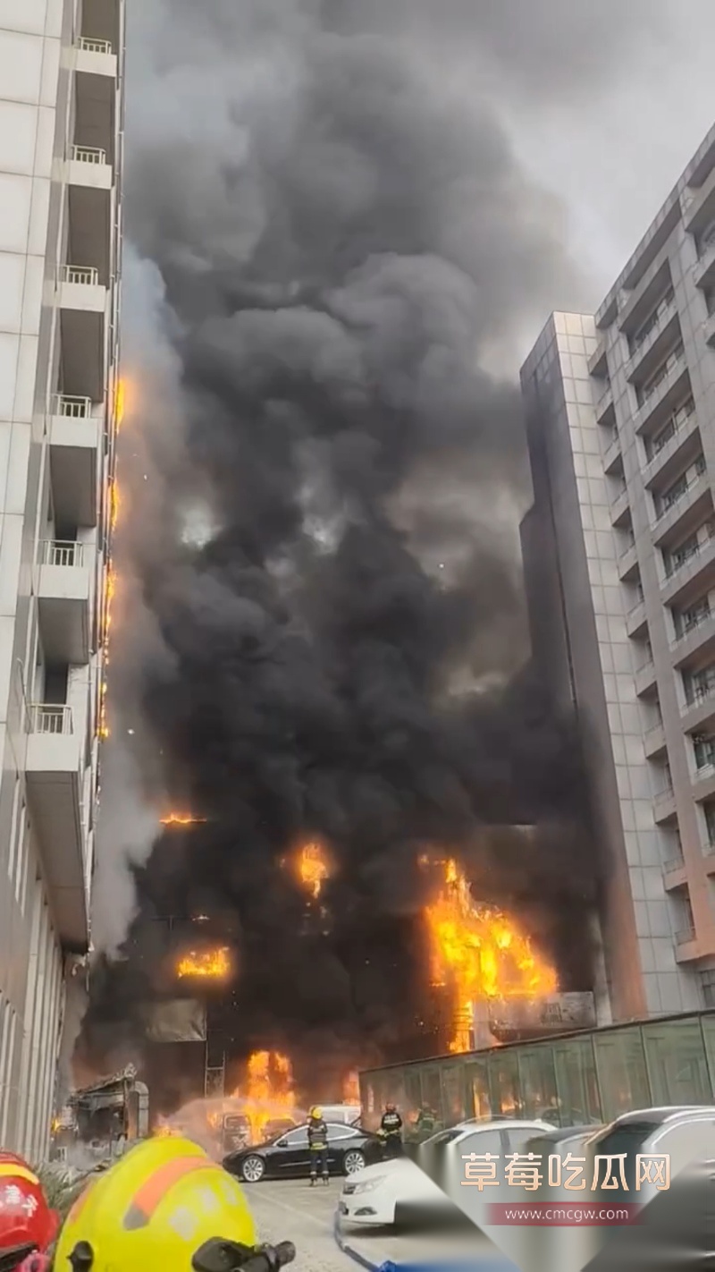 天津市西青区华鼎置地突发火灾 9 天津市西青区华鼎置地突发火灾 9