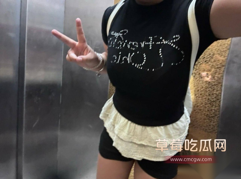 推特高中生嫩妹甜水耶耶  8