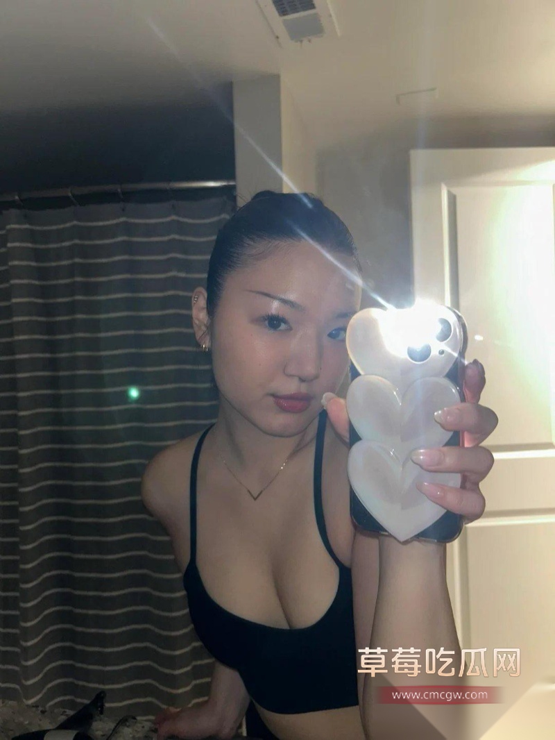 onlyfans亚裔巨乳留学生 林宝儿 25 onlyfans亚裔巨乳留学生 林宝儿 25