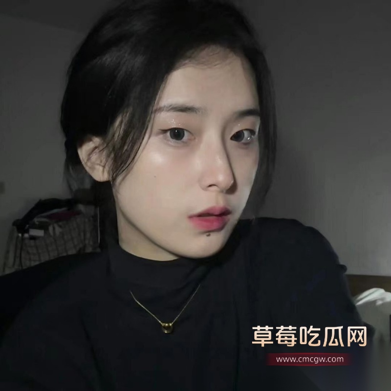 湖南大学 李晴 用红唇细细的清理男友的肉 1