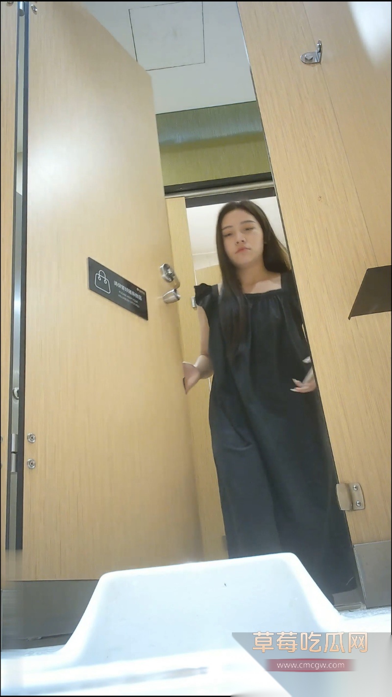 大神酒吧女厕偷拍高颜小姐姐们放尿 13 大神酒吧女厕偷拍高颜小姐姐们放尿 13