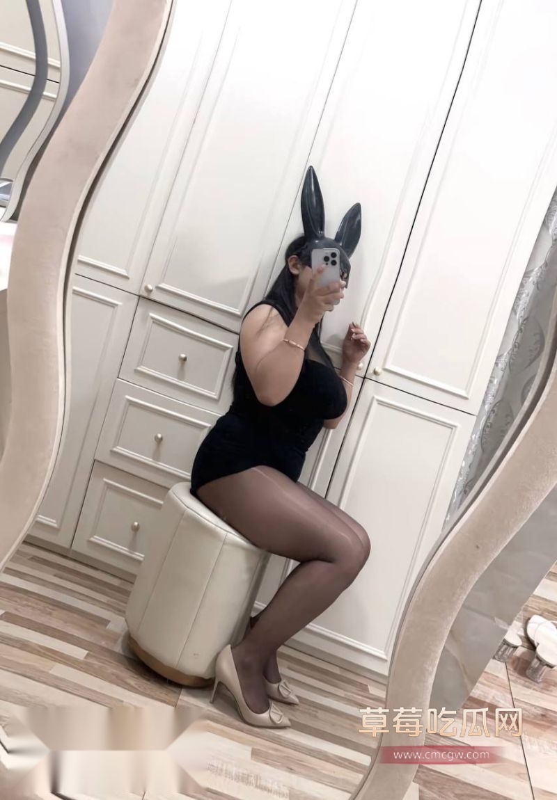 抖音巨乳网红娜比4 抖音巨乳网红娜比4