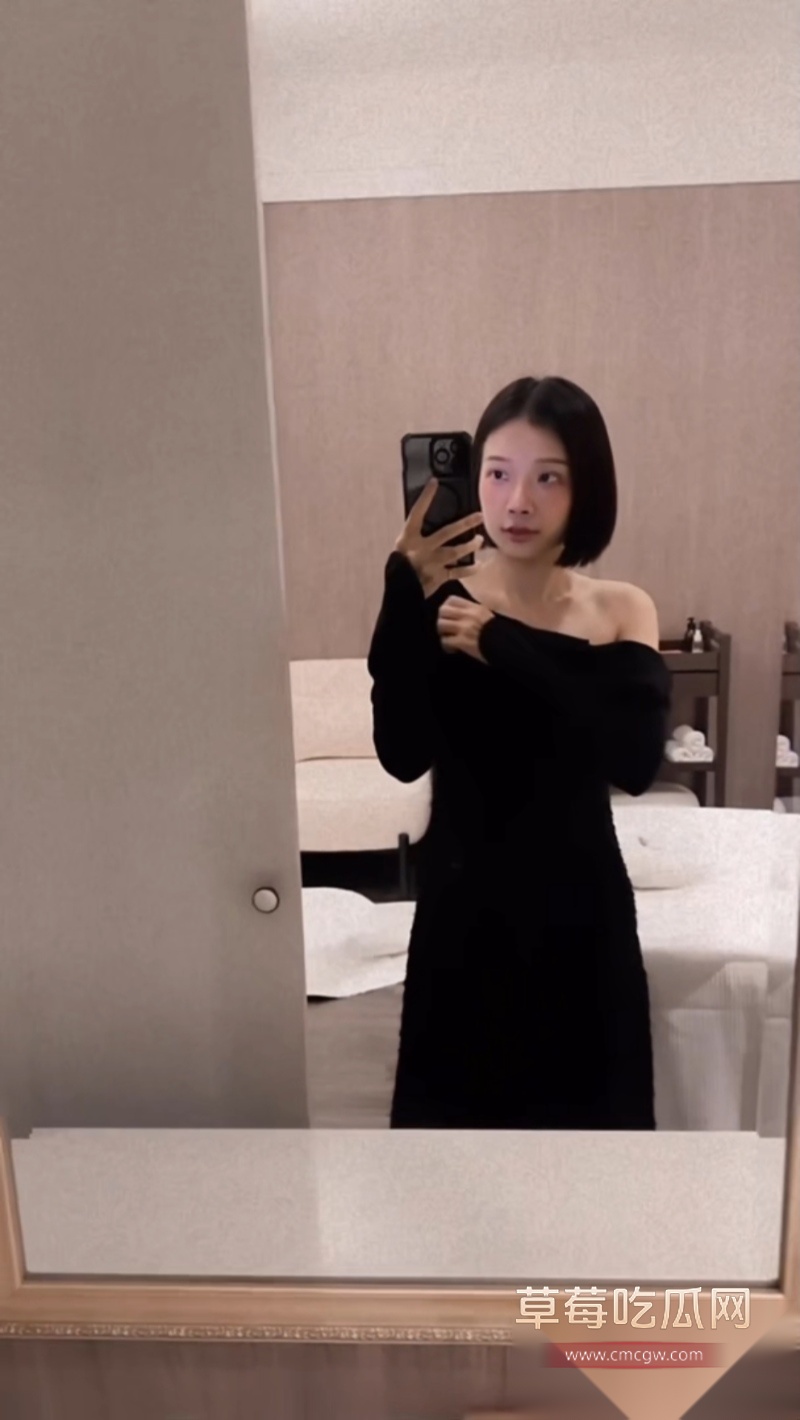 台湾知名女网红 一根排气管 21 台湾知名女网红 一根排气管 21