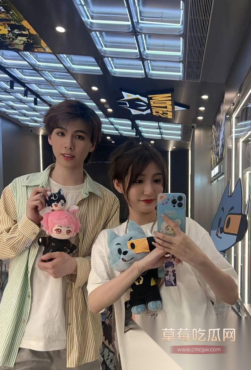 女主持潇潇和487的甜蜜时刻19