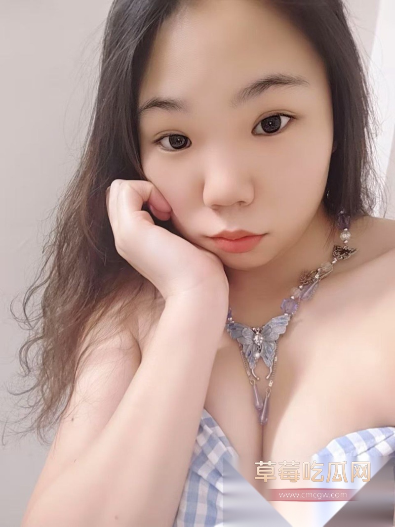 广西梧州反差婊刘思媚 8 广西梧州反差婊刘思媚 8