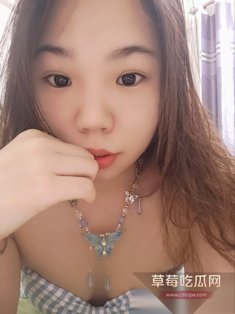 广西梧州反差婊刘思媚 12 广西梧州反差婊刘思媚 12
