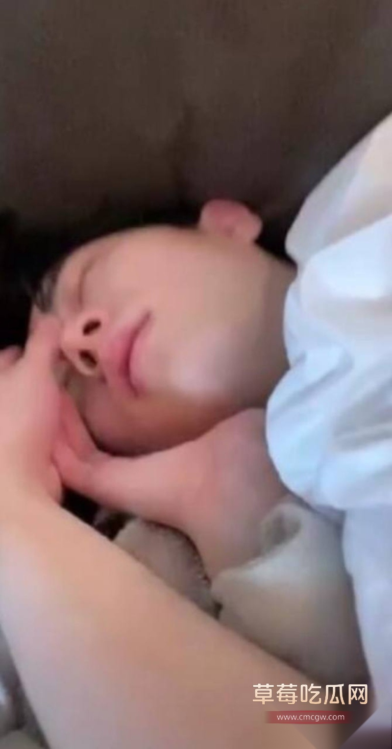 千万粉丝女网红温精灵彻底翻车 14 千万粉丝女网红温精灵彻底翻车 14