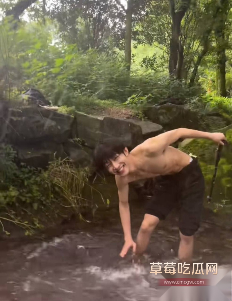 千万粉丝女网红温精灵彻底翻车 38 千万粉丝女网红温精灵彻底翻车 38