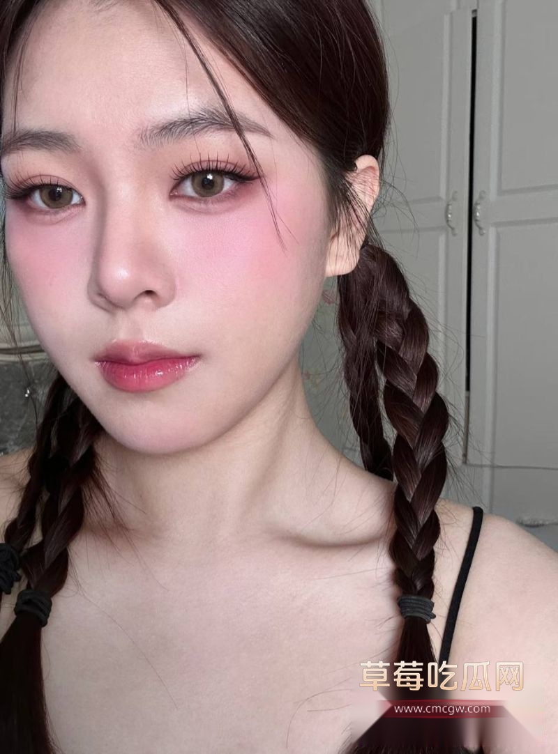上海美妆博主左左2 上海美妆博主左左2