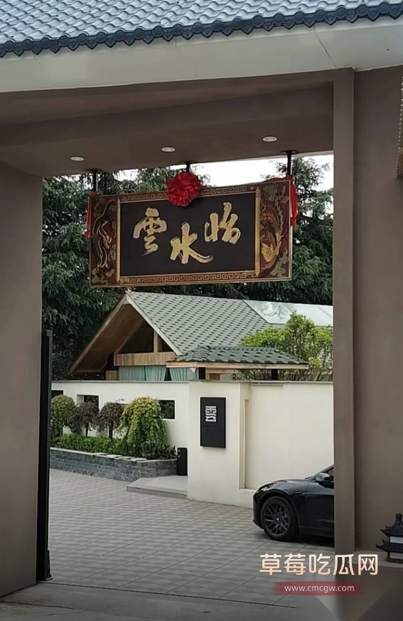 云南玉溪元江县农业局副局长张颖偷情被曝 25