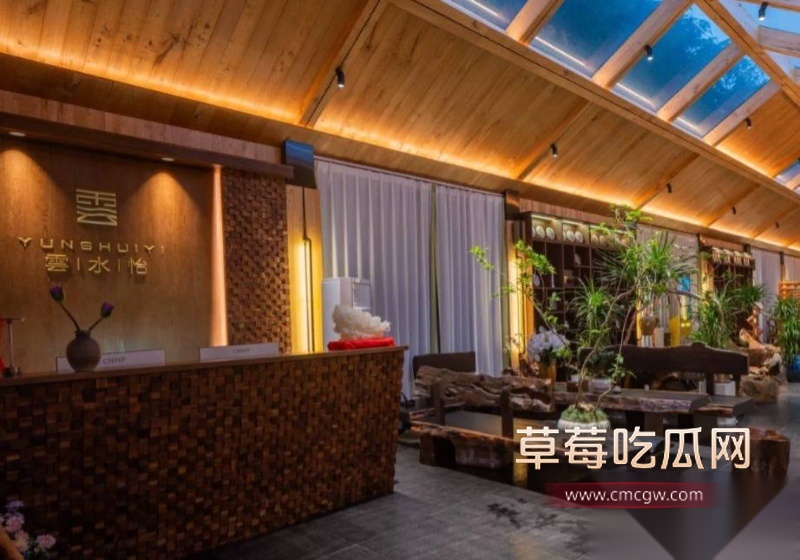 云南玉溪元江县农业局副局长张颖偷情被曝 35
