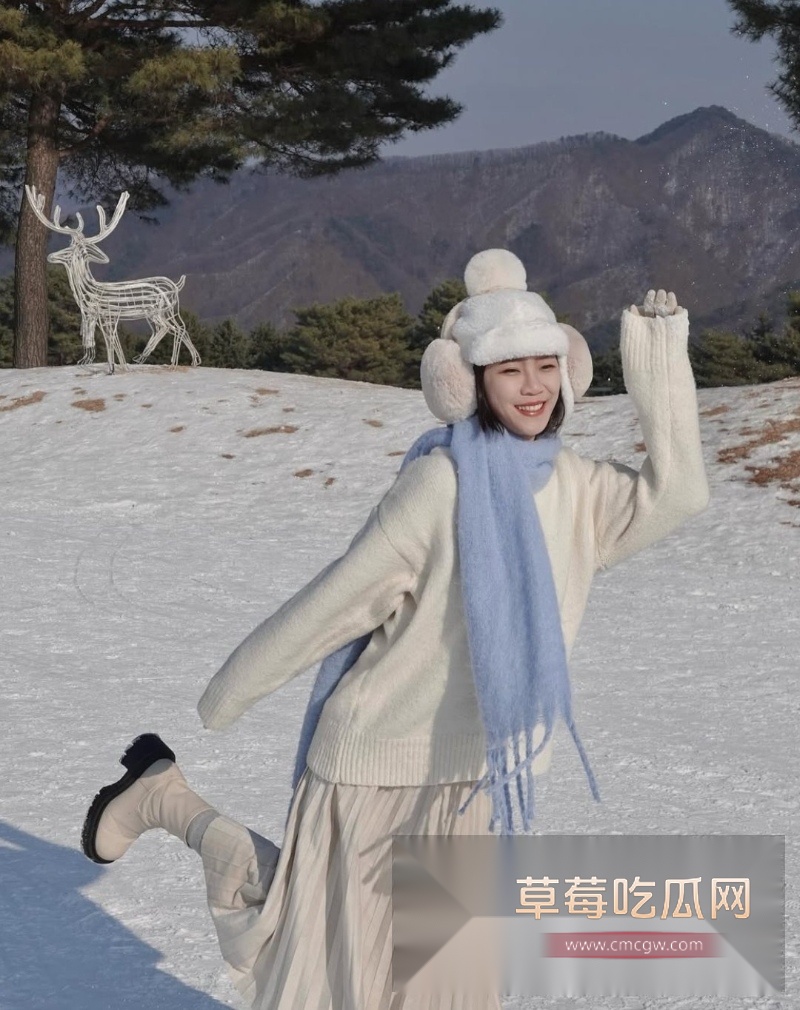 超漂亮短发巨乳网美麦麦家用摄像头遭黑客破解 12 超漂亮短发巨乳网美麦麦家用摄像头遭黑客破解 12