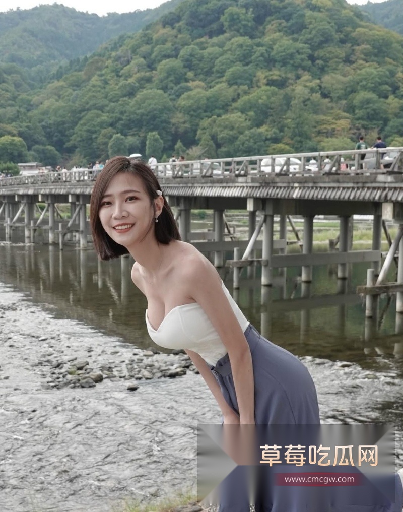 超漂亮短发巨乳网美麦麦家用摄像头遭黑客破解 13 超漂亮短发巨乳网美麦麦家用摄像头遭黑客破解 13