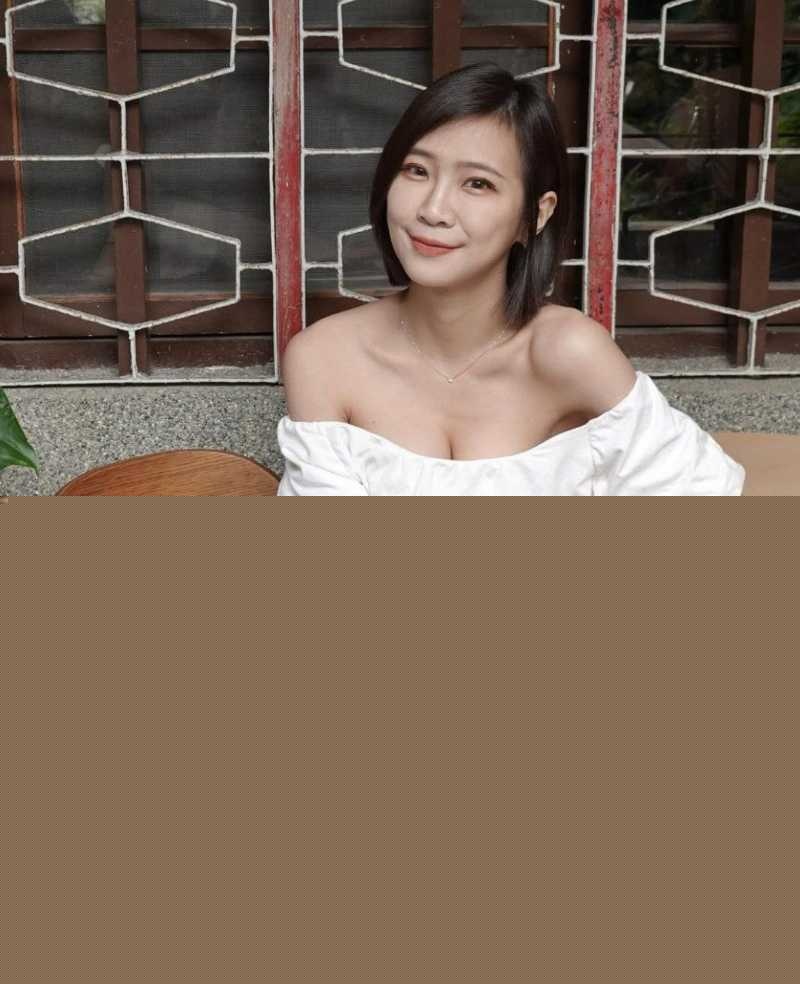 超漂亮短发巨乳网美麦麦家用摄像头遭黑客破解 20 超漂亮短发巨乳网美麦麦家用摄像头遭黑客破解 20