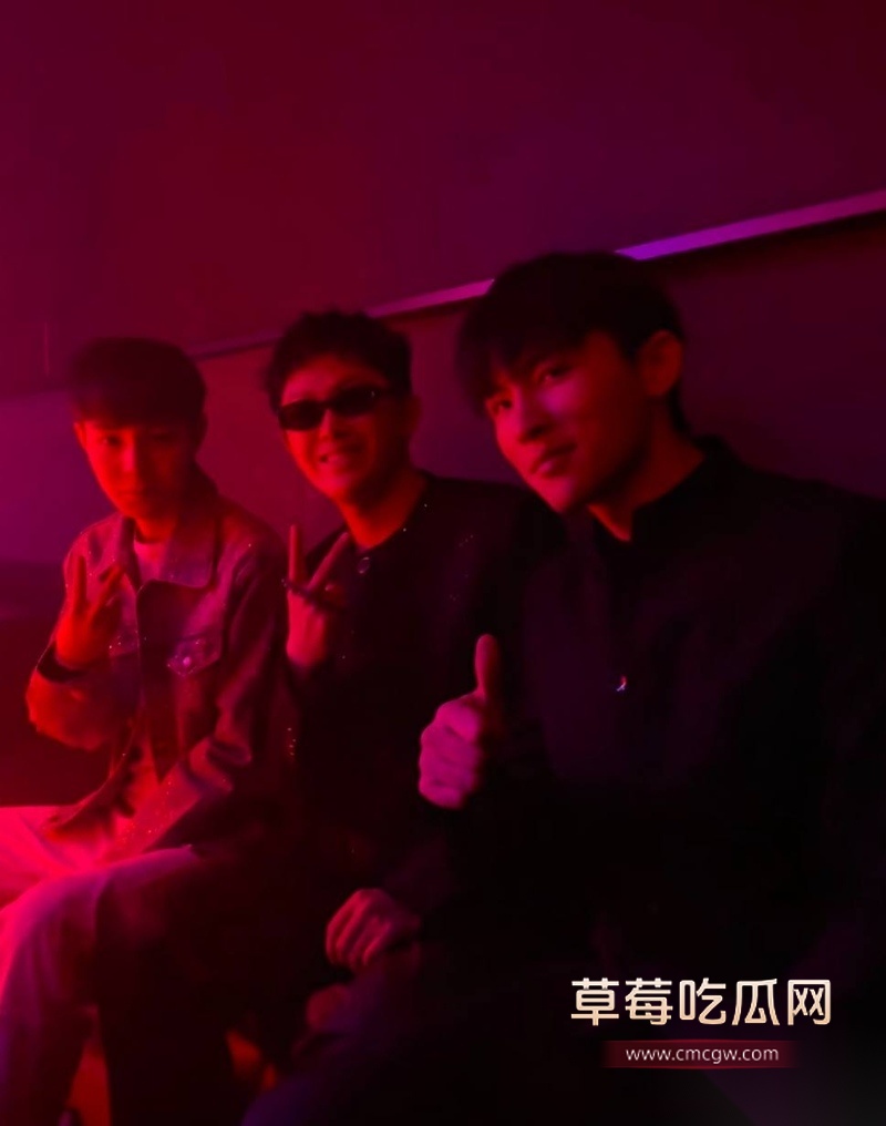 快手770万粉丝金牌志虎被曝恋爱中偷吃 20 快手770万粉丝金牌志虎被曝恋爱中偷吃 20