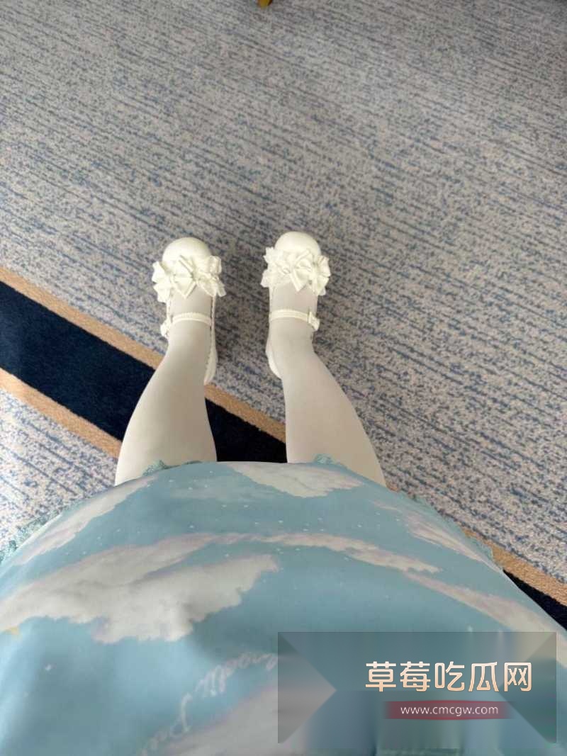 推特微微胖高颜值双马尾少萝 28 推特微微胖高颜值双马尾少萝 28