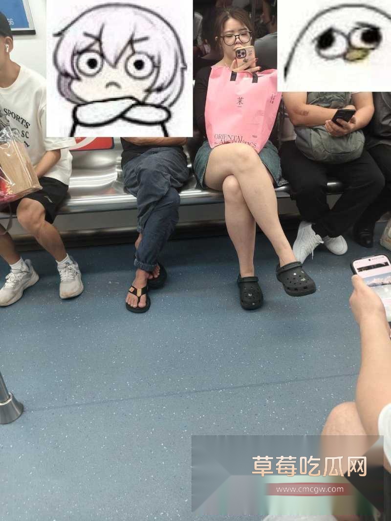 双少妇跪舔深喉互玩 7 双少妇跪舔深喉互玩 7