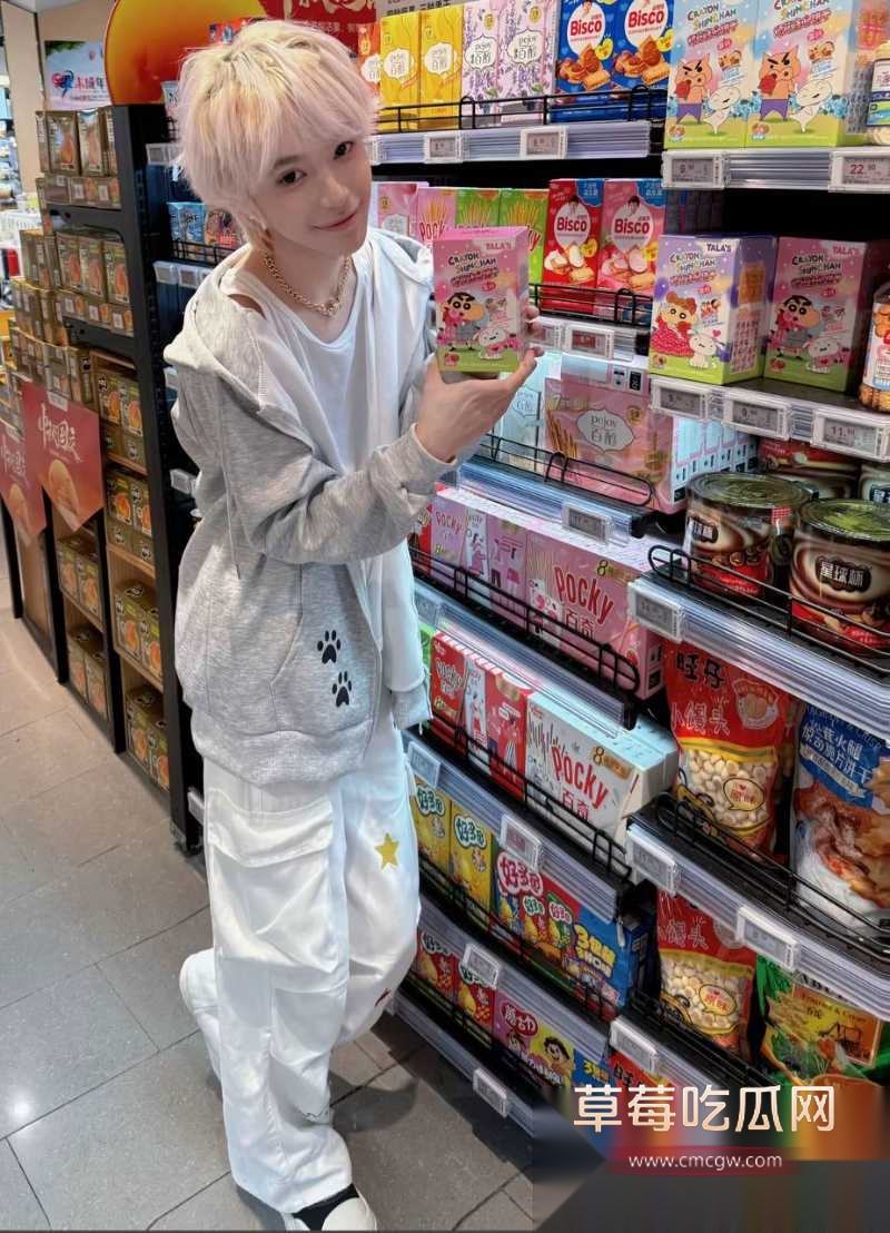 全网60w粉TS网红选妃睡粉 52 全网60w粉TS网红选妃睡粉 52
