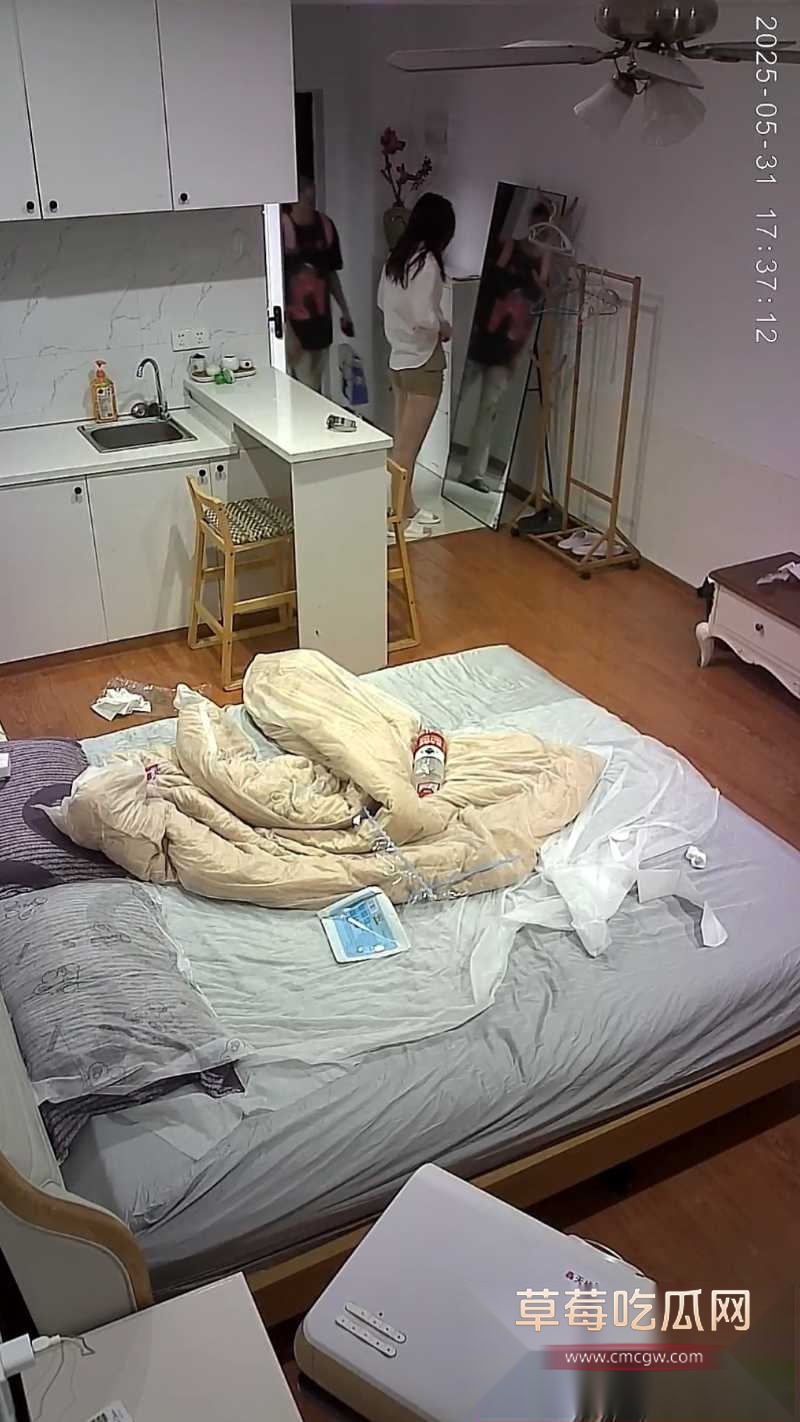 反差眼镜女大学生 18
