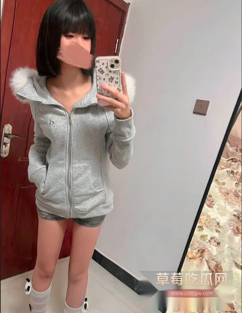 河北广平县渣女一脚踩多船3