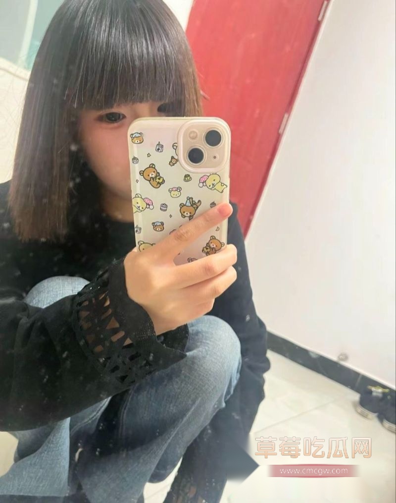 河北广平县渣女一脚踩多船5