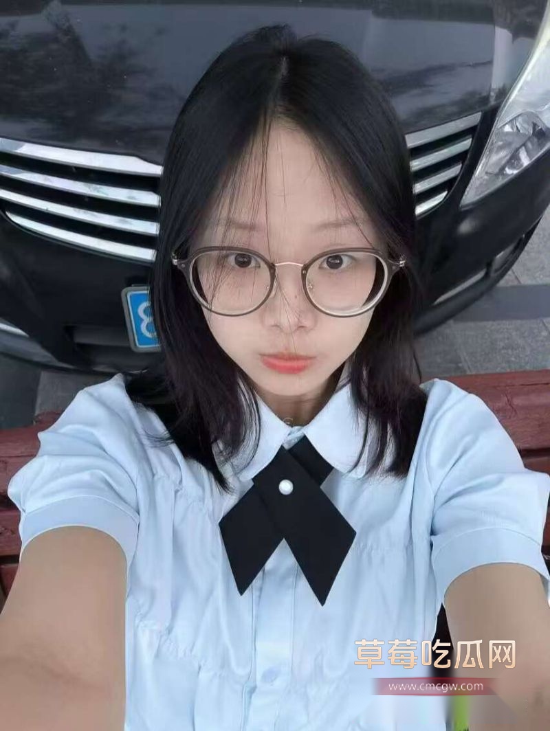 在校女大学生董明洁3