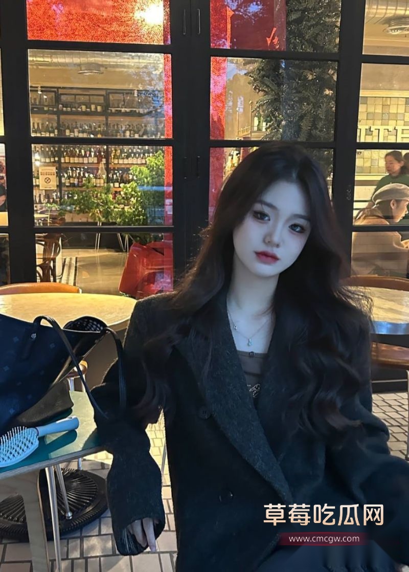 湖南反差婊叶佳与富二代男友私拍泄密3