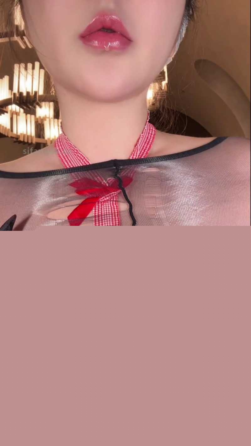 抖音巨乳网红小王同学圣诞炮机插逼极品BBW御姐 5 抖音巨乳网红小王同学圣诞炮机插逼极品BBW御姐 5