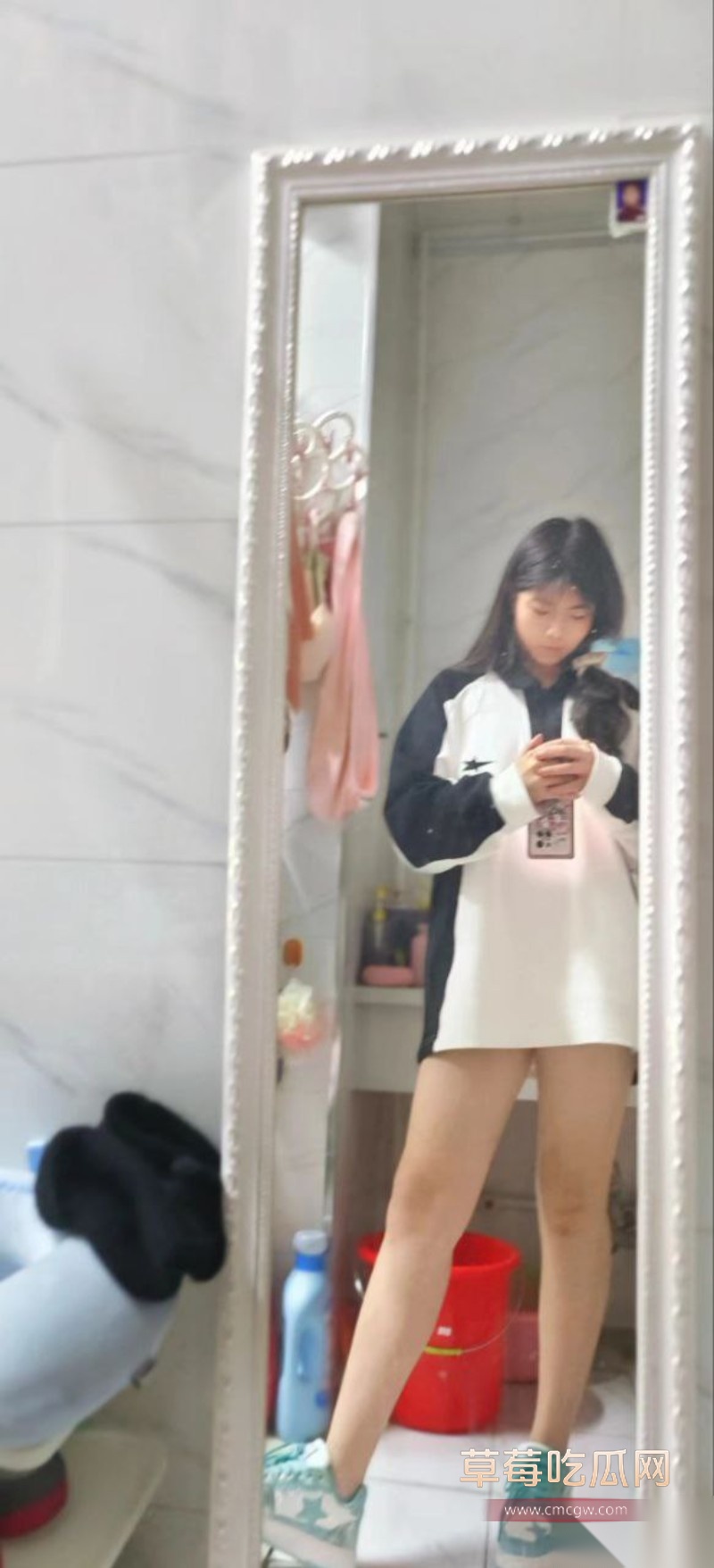 伊犁师范大学田祎宸2 伊犁师范大学田祎宸2