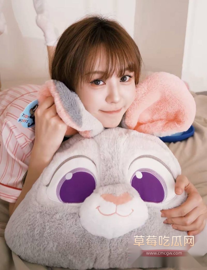 爱情公寓陈美嘉扮演者李金铭疑似怀孕18 爱情公寓陈美嘉扮演者李金铭疑似怀孕18
