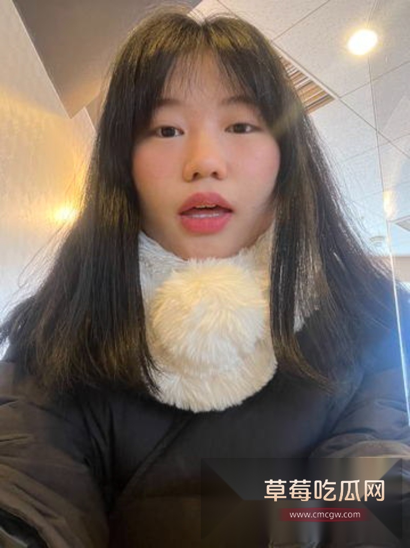 西安外国语大学王一冰女仆装 13 西安外国语大学王一冰女仆装 13