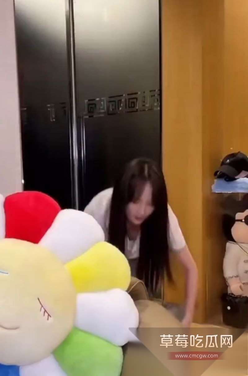 娱乐圈演员 孟佳 开启擦边赛道 1 娱乐圈演员 孟佳 开启擦边赛道 1